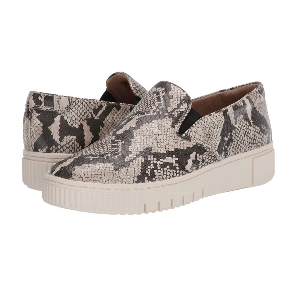 Naturalizer slip on sneaker Snake Print Size 7